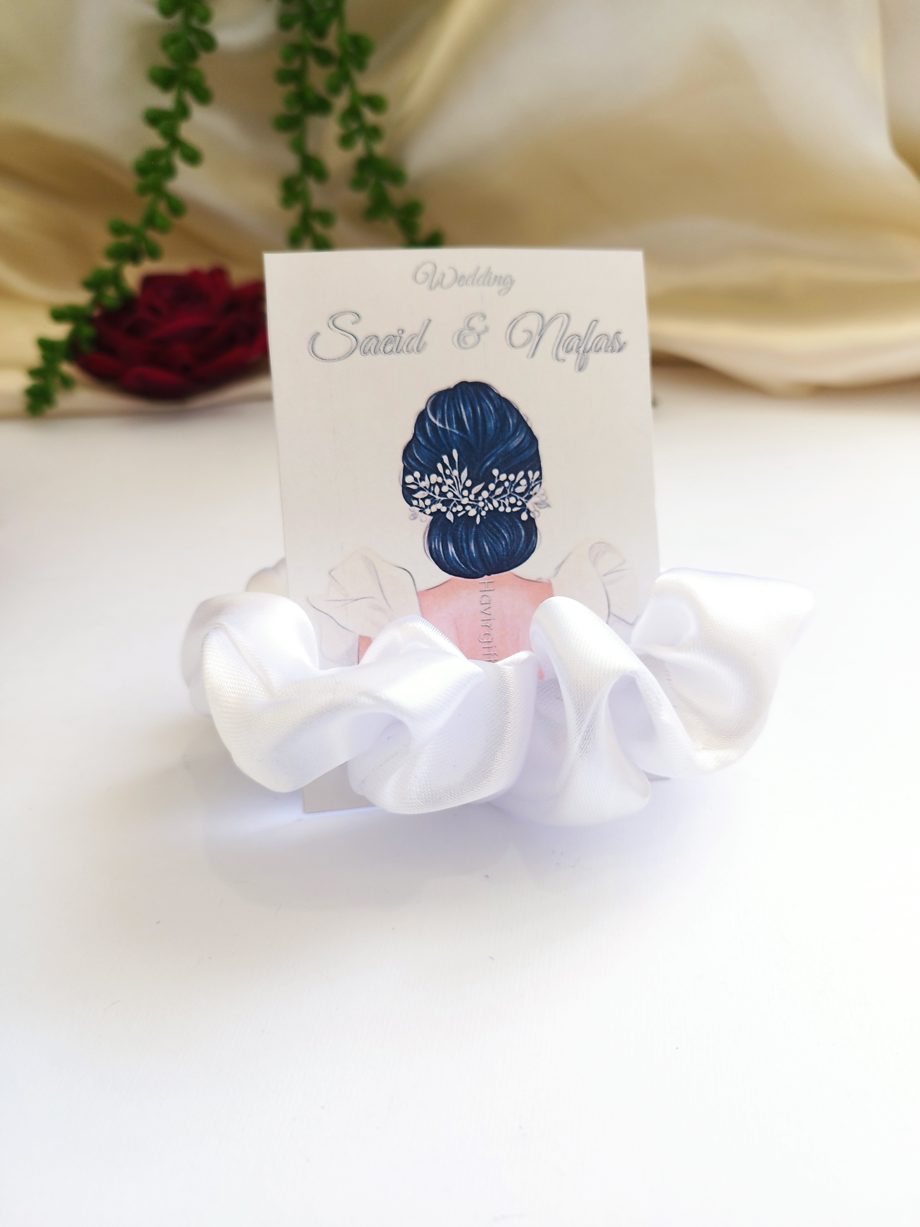 گیفت عروس اسکرانچی ساتن